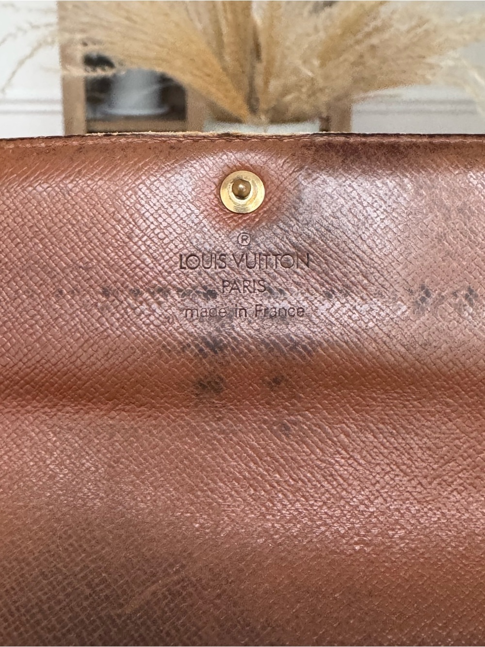 ✅AUTHENTIC✅LOUIS VUITTON WALLET ON A CHAIN - Picture 8 of 15
